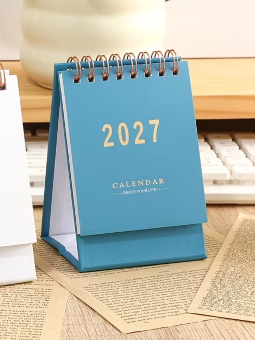 2/16🎈 Blue Desk Calendar 2027